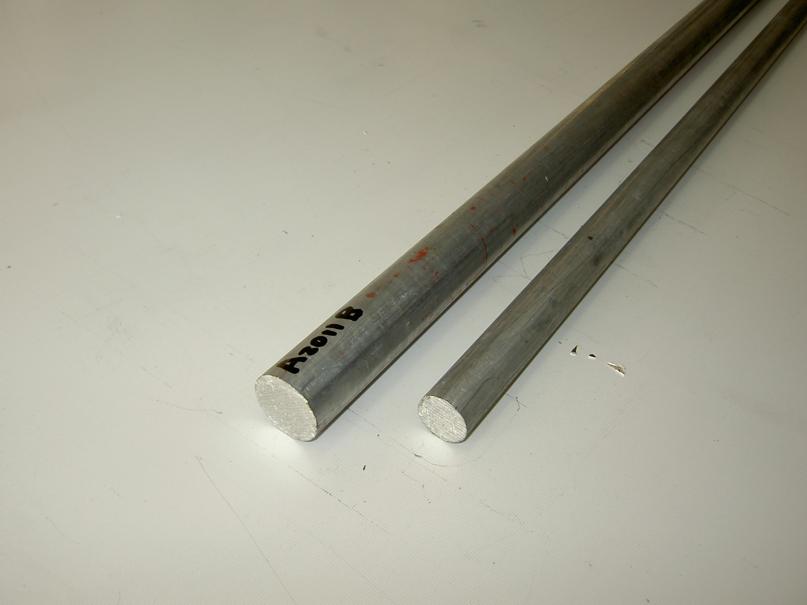A2011B丸棒｜アルミ棒製品｜アルミ材料、ステンレス材料、金属全般の 